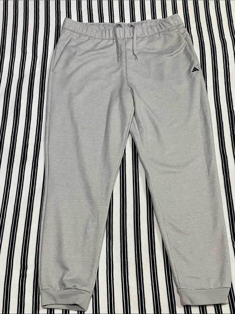 adidas Men’s Like New Light Gray Jogger Pants- XL